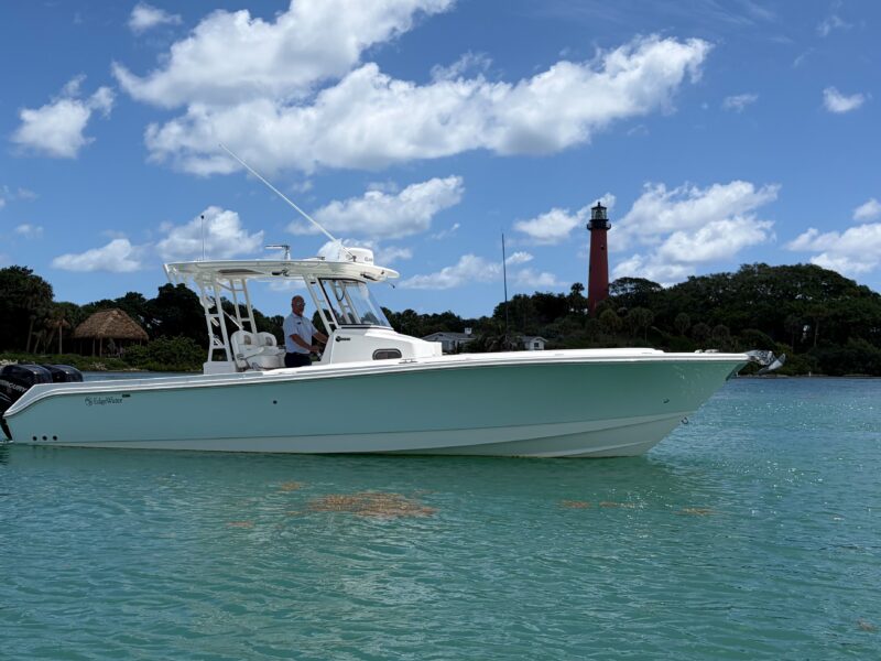 2017 Edgewater 320 CC