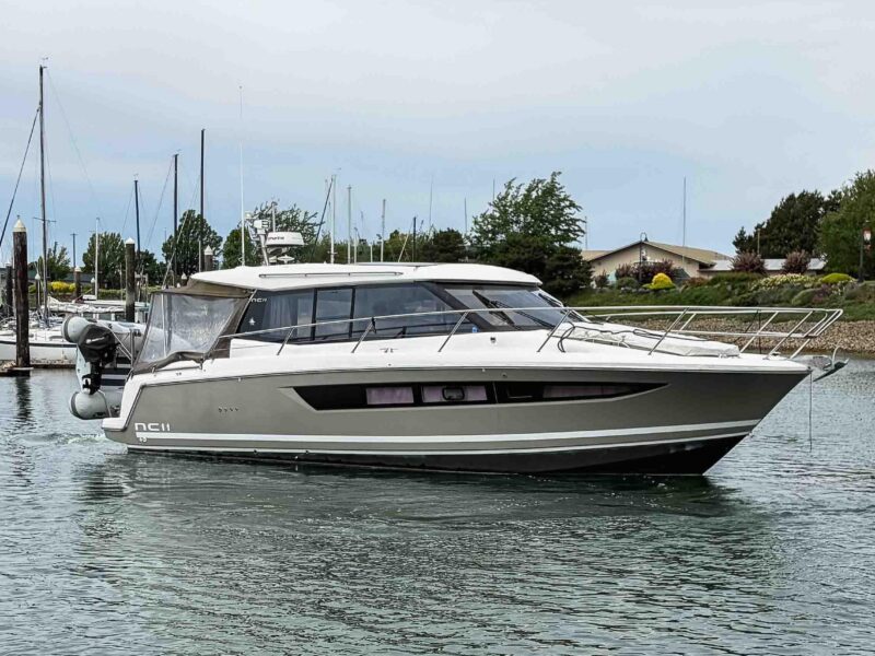 2017 Jeanneau NC 11