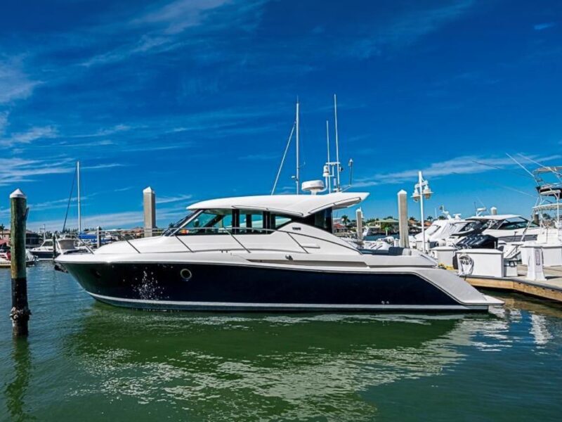 2017 Tiara Yachts C39 Coupe