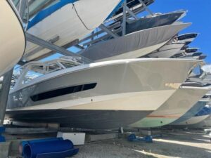 2018 Boston Whaler 420 Outrage for sale - photo 3