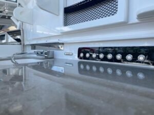 2018 Boston Whaler 420 Outrage for sale - photo 8