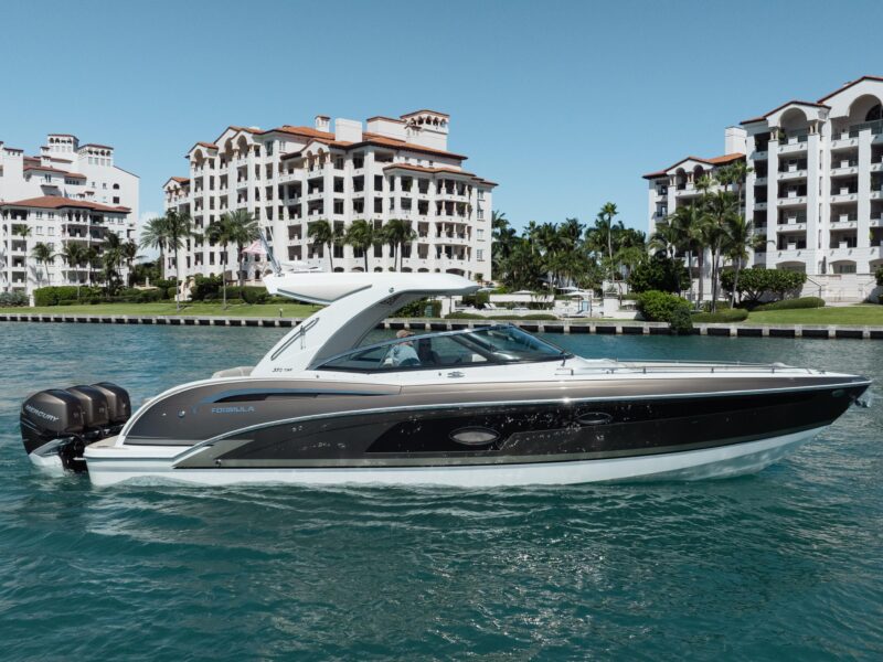 2018 Formula 350 Crossover Bowrider OB