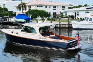 2018 Hinckley Picnic Boat 37 MKIII for sale - photo 5
