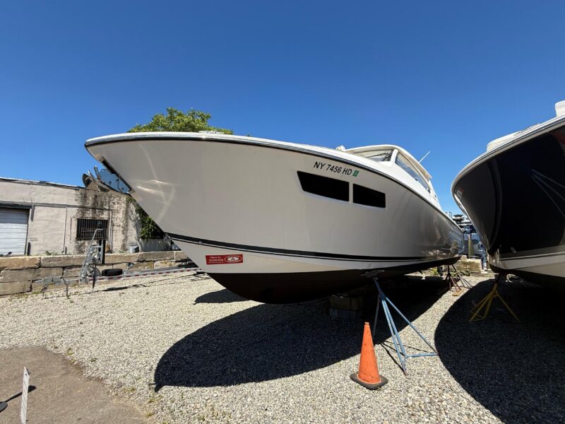 2018 Pursuit DC 365 Dual Console