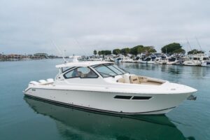 2018 Pursuit DC 365 Dual Console for sale - photo 2