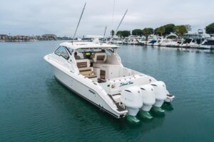 2018 Pursuit DC 365 Dual Console for sale - photo 3