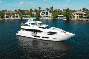 2018 Sunseeker 95 Yacht for sale