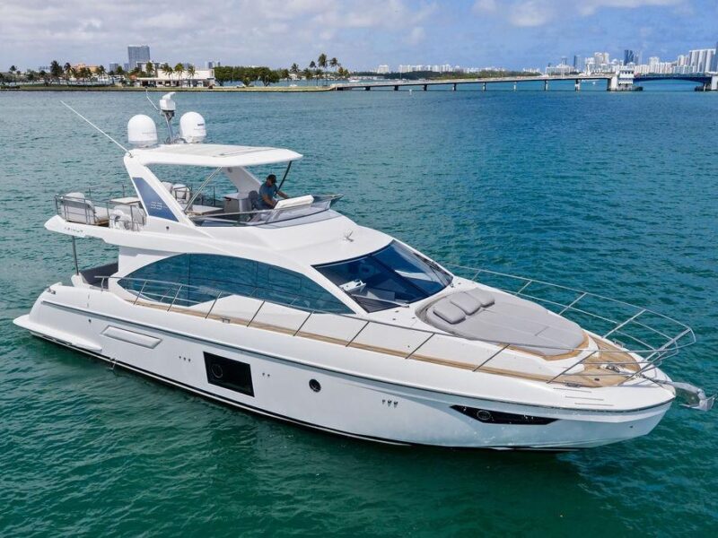 2019 Azimut 55