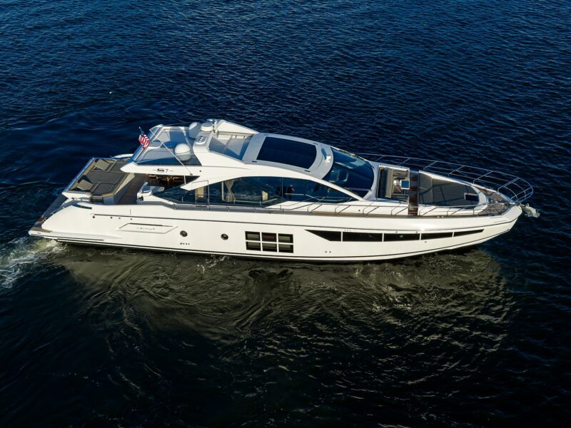 2019 Azimut S7