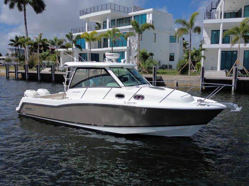 2019 Boston Whaler 315 Conquest