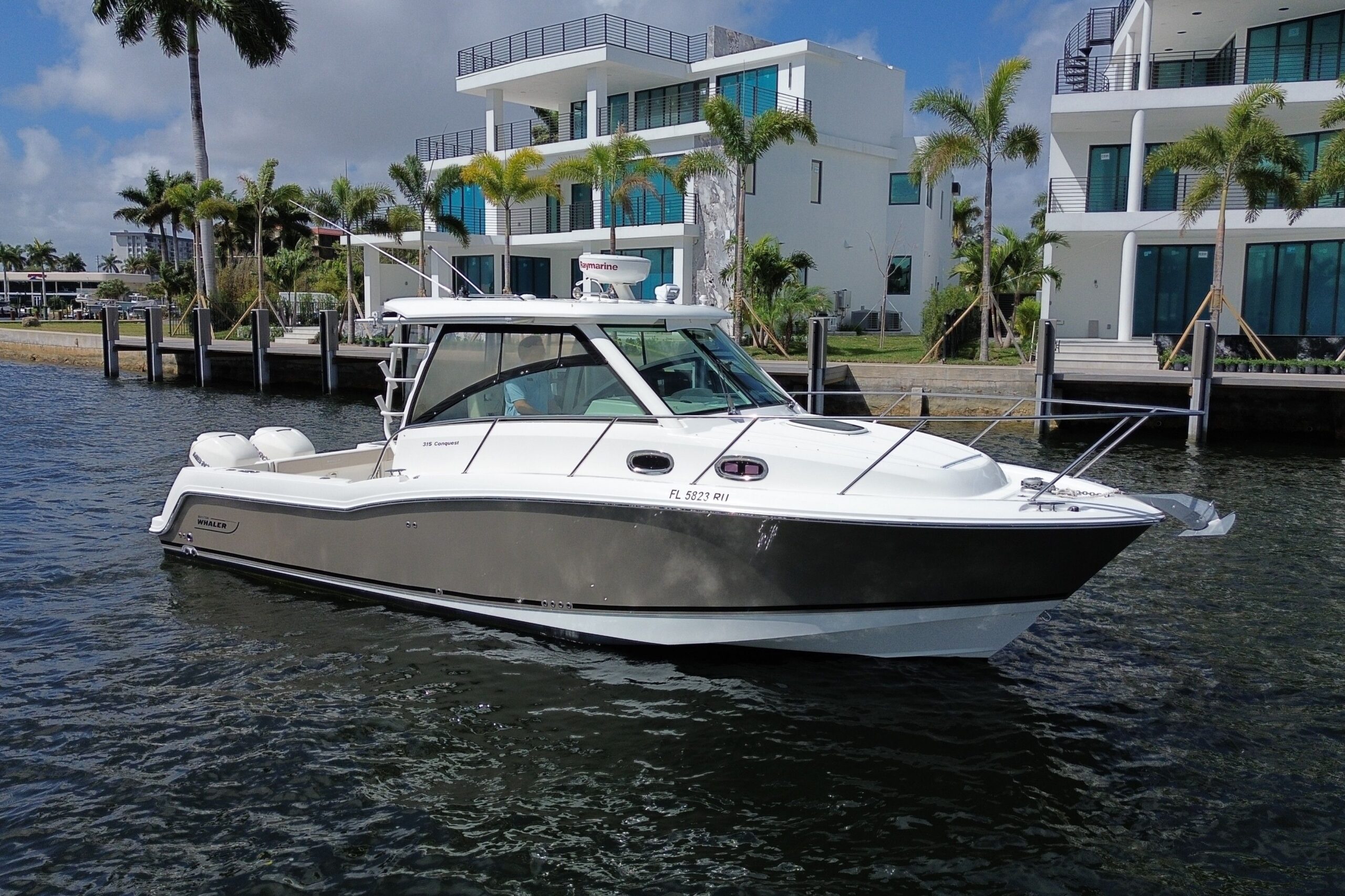 2019 Boston Whaler 315 Conquest for sale