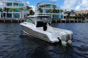 2019 Boston Whaler 315 Conquest for sale - photo 8