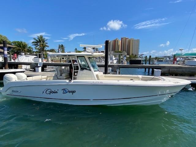 2019 Boston Whaler 330 Outrage