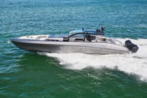 2019 Midnight Express 60 Pied-a-Mer for sale - photo 2