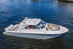 2019 Pursuit 365 DC for sale - photo 2