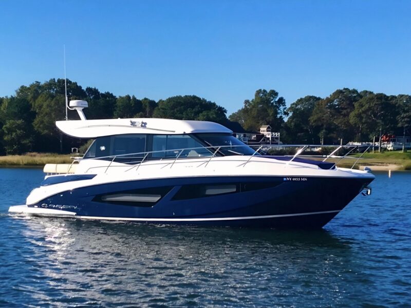 2019 Regal 42 Grande Coupe