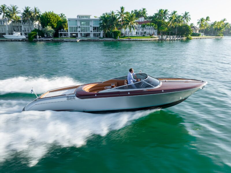 2020 Riva 33′ Aquariva