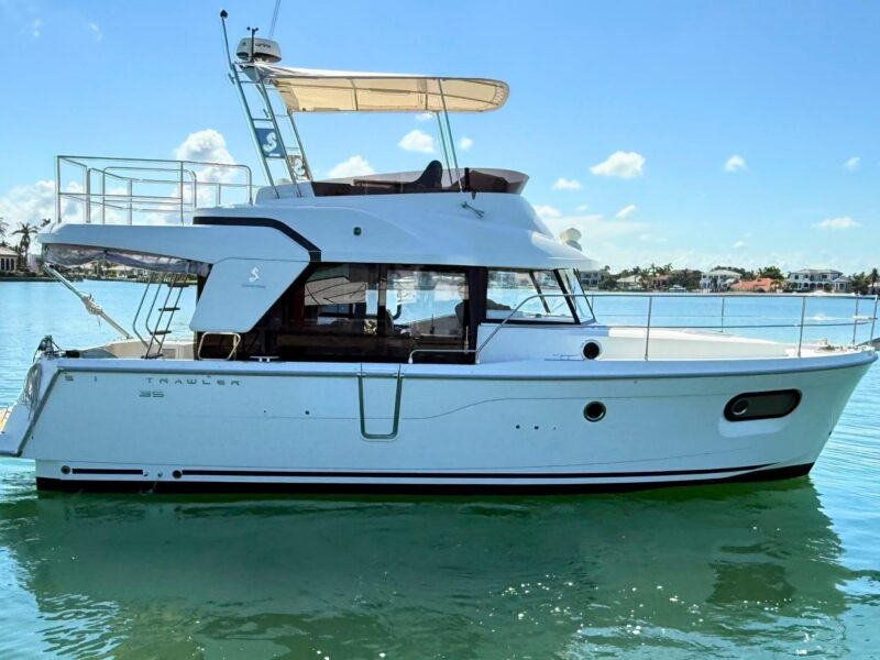 2021 Beneteau Swift Trawler 35