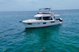 2021 Beneteau Swift Trawler 41 Fly for sale - photo 2