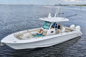 2021 Boston Whaler 330 Outrage for sale - photo 7