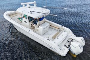 2021 Boston Whaler 330 Outrage for sale - photo 8