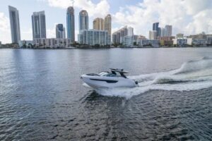 2021 Cruisers Yachts 38 GLS OB for sale - photo 2