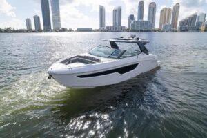 2021 Cruisers Yachts 38 GLS OB for sale - photo 8