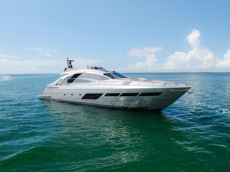 2021 Pershing 8X