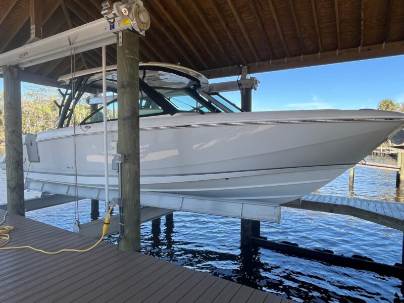2022 Boston Whaler 320 Vantage