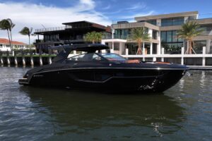2022 Cruisers Yachts 38 GLS OB for sale