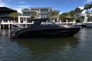2022 Cruisers Yachts 38 GLS OB for sale - photo 4