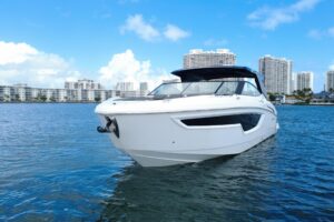 2022 Cruisers Yachts 38 GLS OB for sale - photo 6