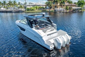 2022 Cruisers Yachts 38 GLS OB for sale - photo 7