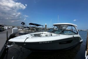 2022 Regal 3300 Bowrider for sale