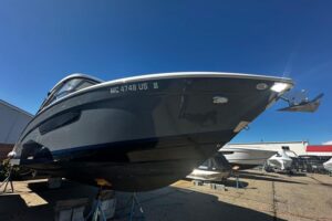 2022 Regal 3300 Bowrider for sale - photo 4