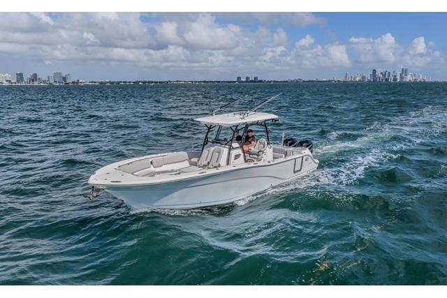 2022 Sea Fox 328 Commander