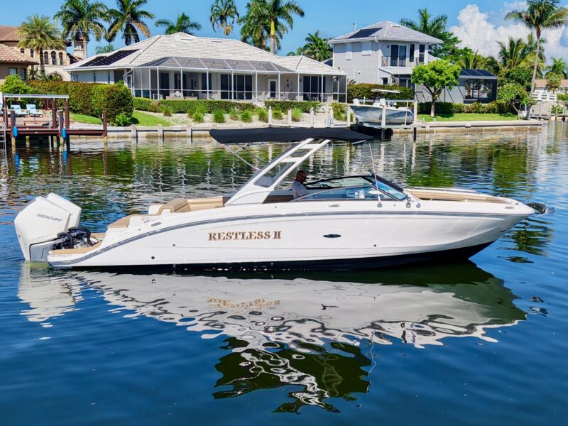 2022 Sea Ray SDX 290 Outboard