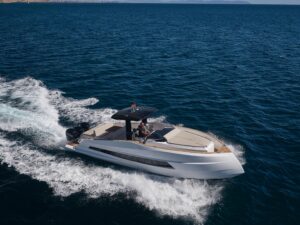 2023 Astondoa 377 Coupe Outboard for sale - photo 2