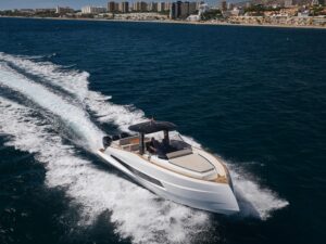 2023 Astondoa 377 Coupe Outboard for sale - photo 5