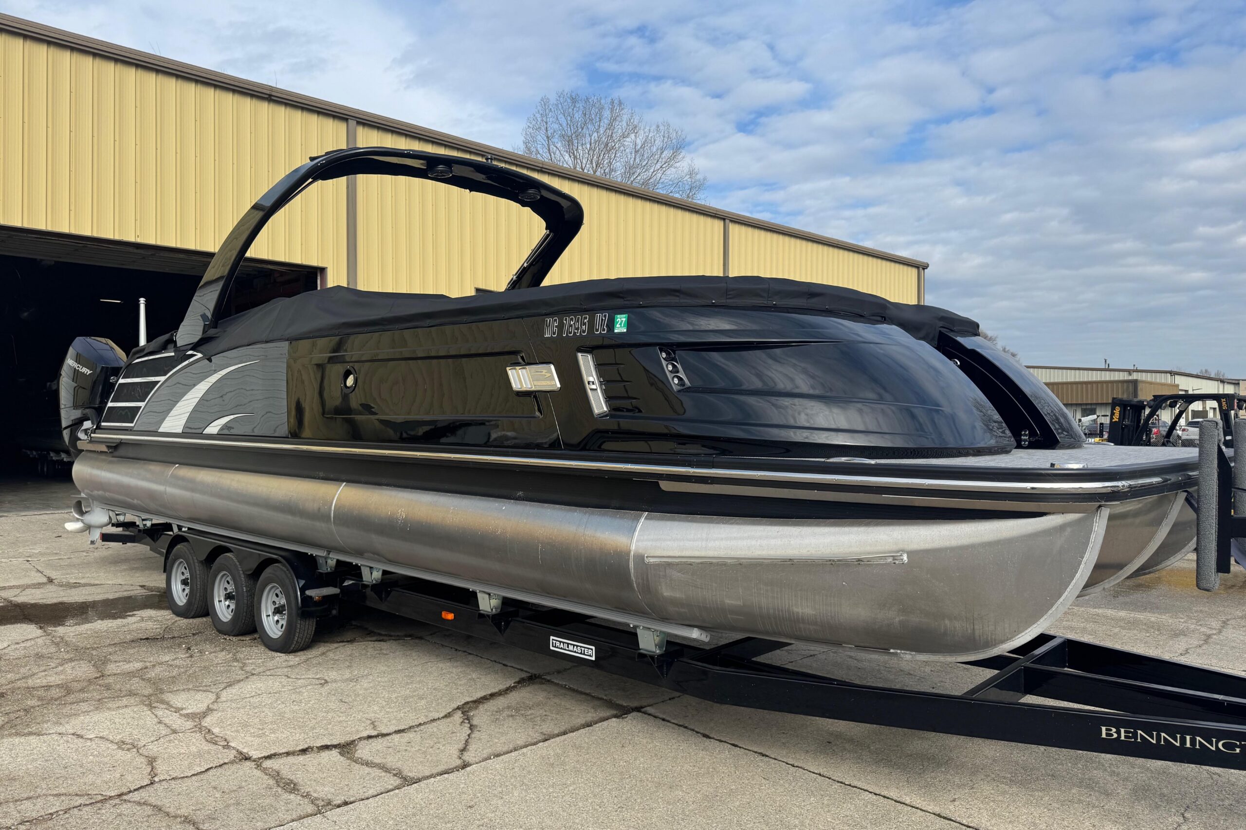 2023 Bennington 30 QXFBAX2 for sale
