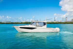 2023 Boston Whaler 405 Conquest for sale - photo 7