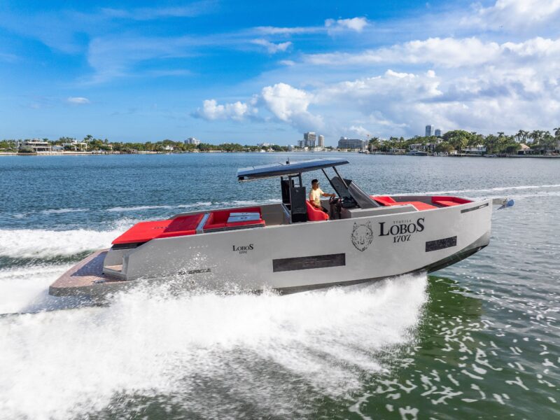 2023 De Antonio Yachts D42 Open