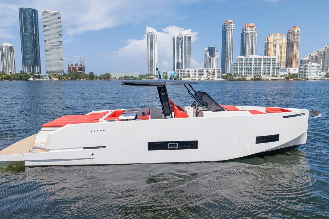 2023 De Antonio Yachts D42 Open for sale