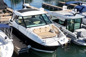 2023 Sea Ray Sundancer 320 Outboard for sale - photo 2