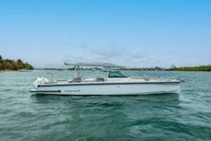 2024 Axopar 37 Sun-Top for sale - photo 8