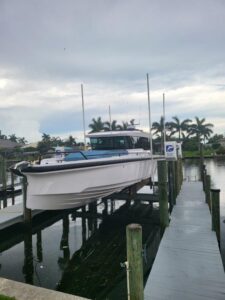 2024 Axopar 37 XC Cross Cabin for sale