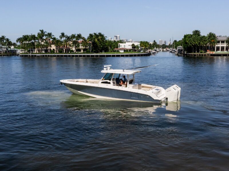 2024 Boston Whaler 380 Outrage