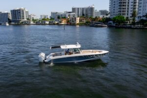 2024 Boston Whaler 380 Outrage for sale - photo 4