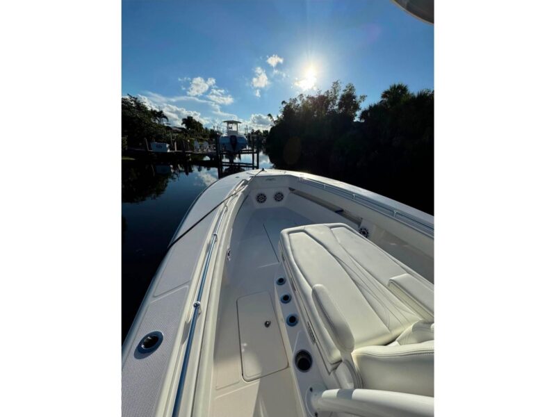 2024 Invincible 33 Open Fisherman
