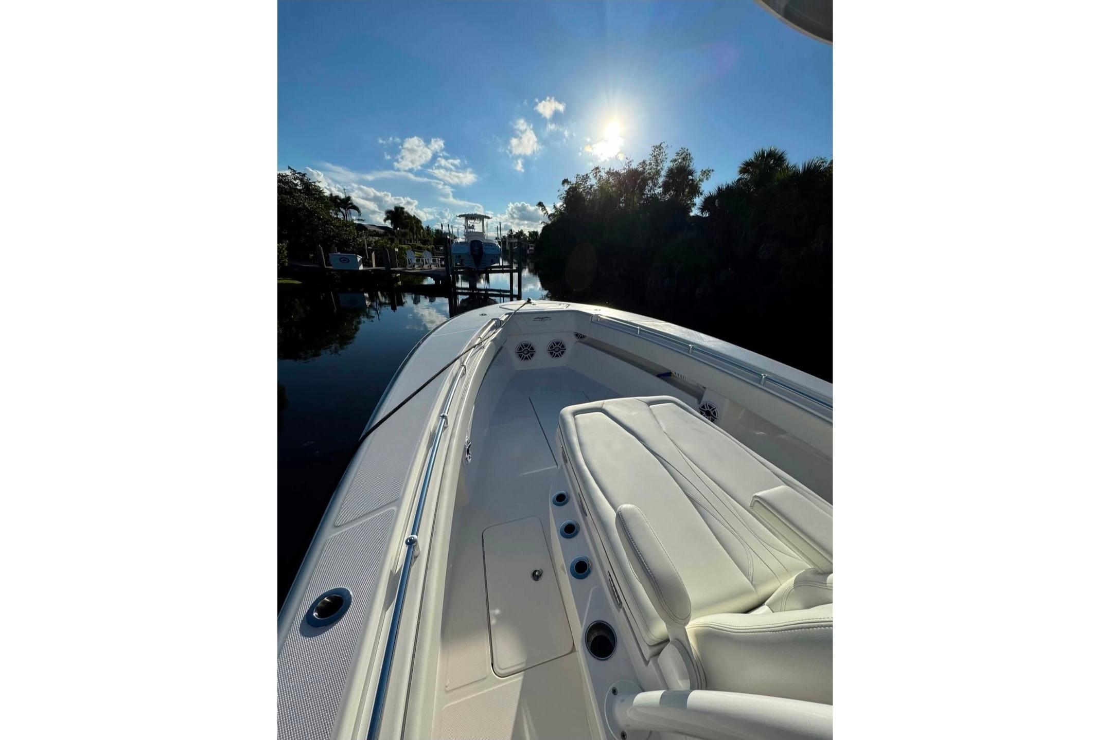 2024 Invincible 33 Open Fisherman for sale